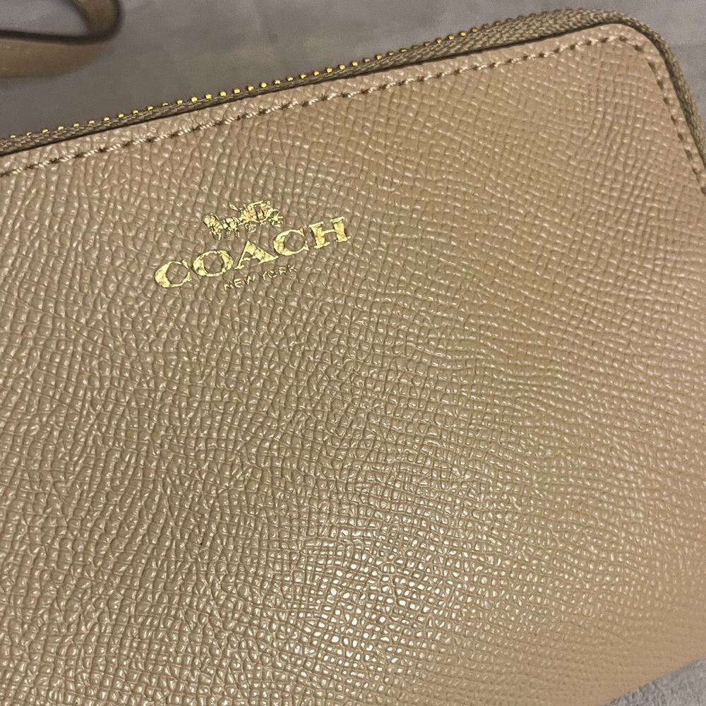 Coach Beige Taupe Leather corner zip Wristlet with Strap - Picture 2 of 6